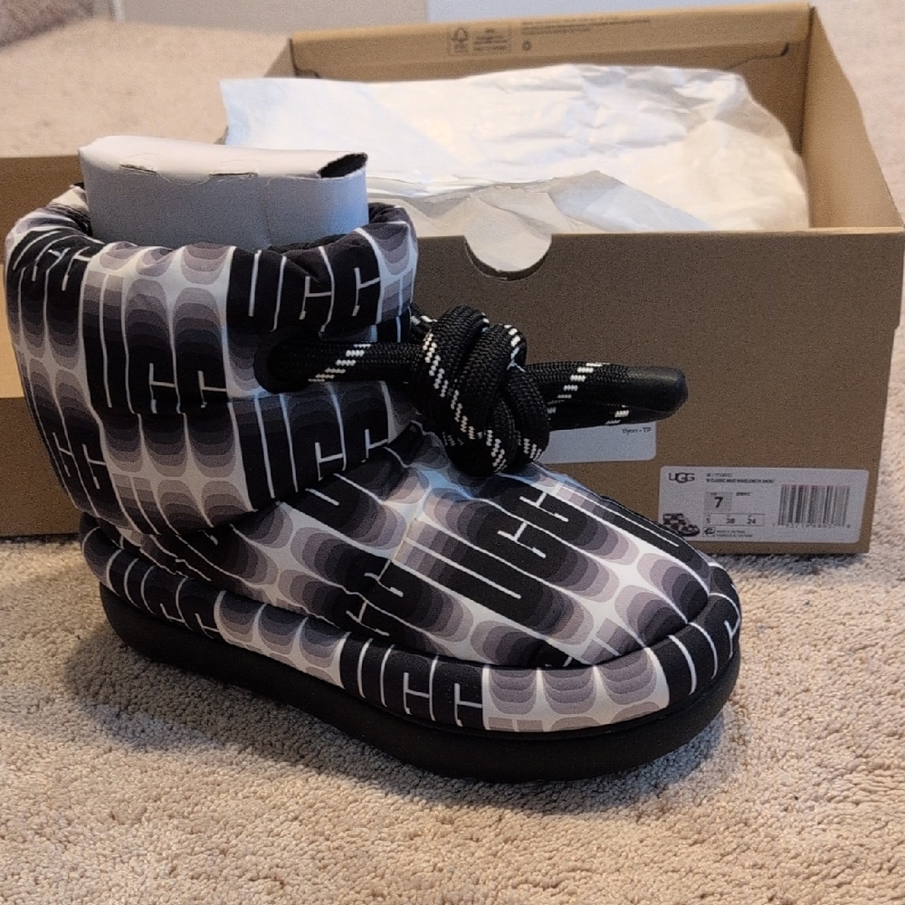 UGG Monochrome Patterned Boots